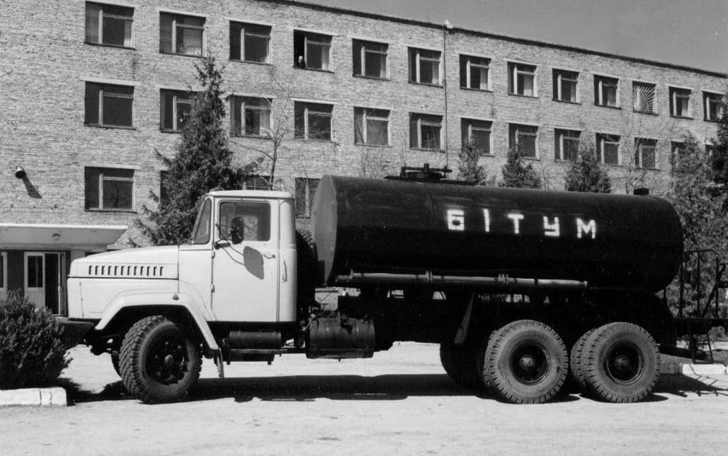 фото: Жовківський завод Шляхіндустрія